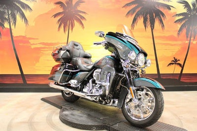 2015 Harley-Davidson FLHTKSE - CVO Limited Base