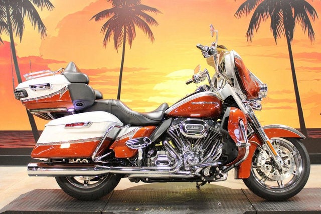 2014 Harley-Davidson FLHTKSE - CVO Limited Base