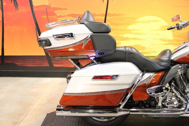 2014 Harley-Davidson FLHTKSE - CVO Limited Base
