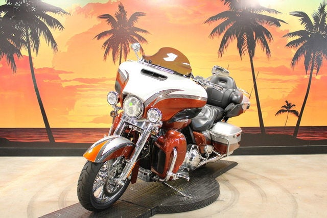 2014 Harley-Davidson FLHTKSE - CVO Limited Base
