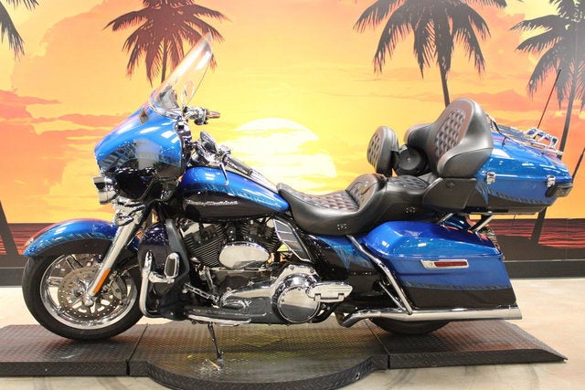 2014 Harley-Davidson FLHTKSE - CVO Limited Base