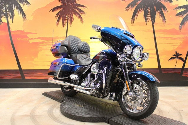 2014 Harley-Davidson FLHTKSE - CVO Limited Base