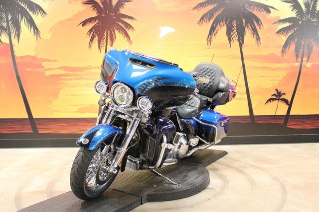 2014 Harley-Davidson FLHTKSE - CVO Limited Base
