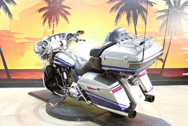 2016 Harley-Davidson FLHTKSE - CVO Limited Base