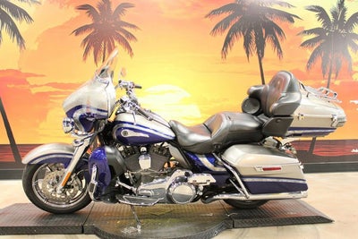 2016 Harley-Davidson FLHTKSE - CVO Limited Base