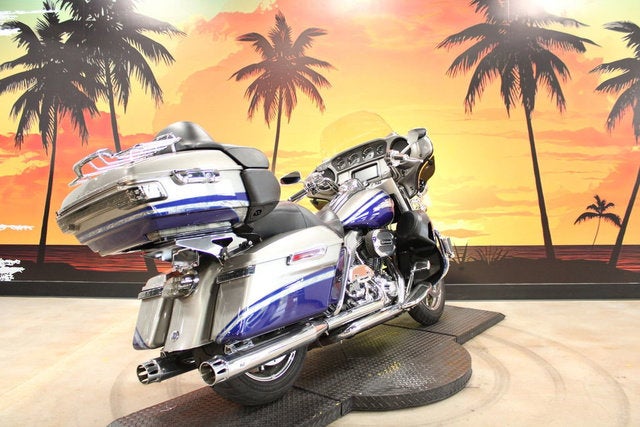 2016 Harley-Davidson FLHTKSE - CVO Limited Base