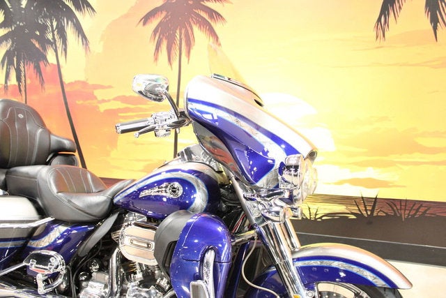 2016 Harley-Davidson FLHTKSE - CVO Limited Base