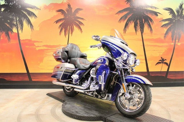 2016 Harley-Davidson FLHTKSE - CVO Limited Base