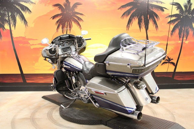 2016 Harley-Davidson FLHTKSE - CVO Limited Base
