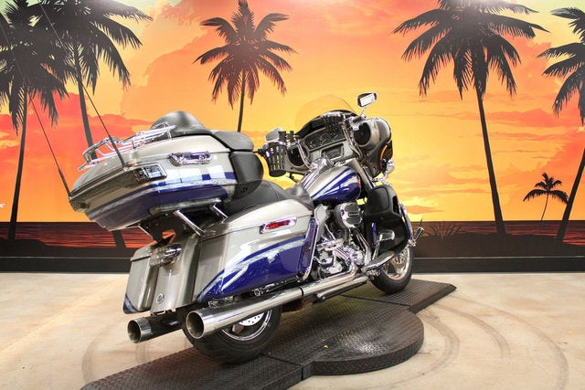 2016 Harley-Davidson FLHTKSE - CVO Limited Base