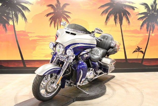 2016 Harley-Davidson FLHTKSE - CVO Limited Base