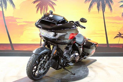 2025 Harley-Davidson FLTRXSTSE - CVO Road Glide ST Base