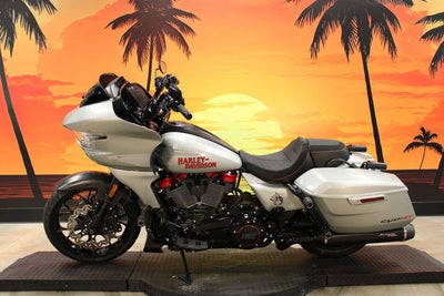 2025 Harley-Davidson Touring FLTRXSTSE - CVO Road Glide ST