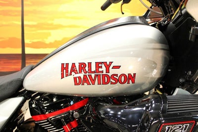 2025 Harley-Davidson Touring FLTRXSTSE - CVO Road Glide ST