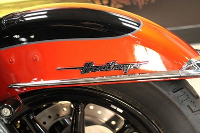 2025 Harley-Davidson Softail FLHC - Heritage Classic