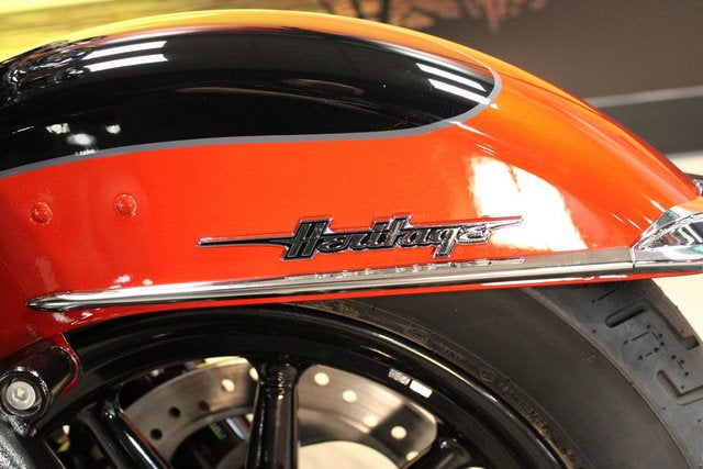 2025 Harley-Davidson Softail FLHC - Heritage Classic