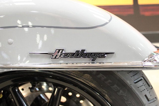 2026 Harley-Davidson Softail FLHC - Heritage Classic