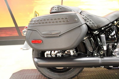 2026 Harley-Davidson Softail FLHC - Heritage Classic