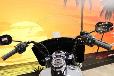 2026 Harley-Davidson Softail FLHC - Heritage Classic