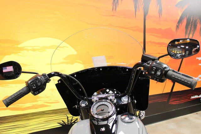 2026 Harley-Davidson Softail FLHC - Heritage Classic