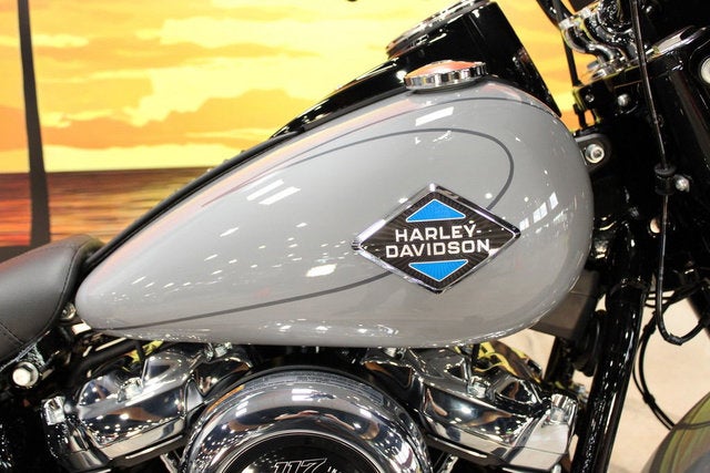 2026 Harley-Davidson Softail FLHC - Heritage Classic