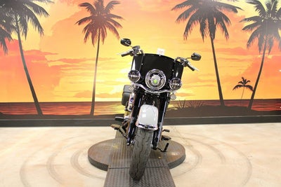 2026 Harley-Davidson Softail FLHC - Heritage Classic