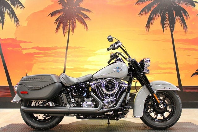 2026 Harley-Davidson Softail FLHC - Heritage Classic