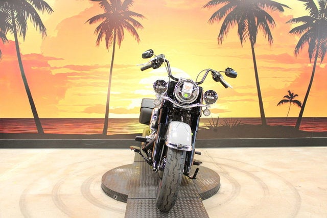 2026 Harley-Davidson Softail FLHC - Heritage Classic
