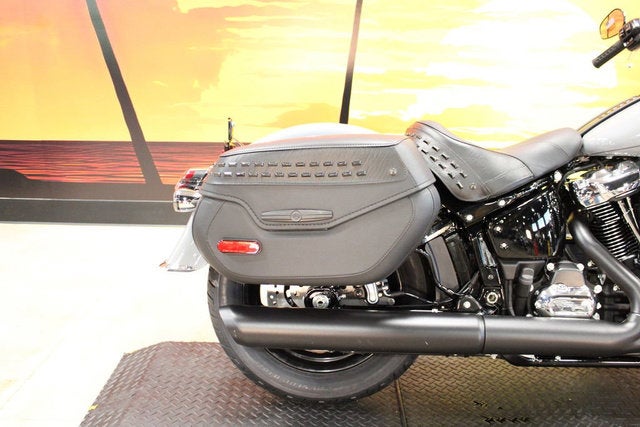 2026 Harley-Davidson Softail FLHC - Heritage Classic