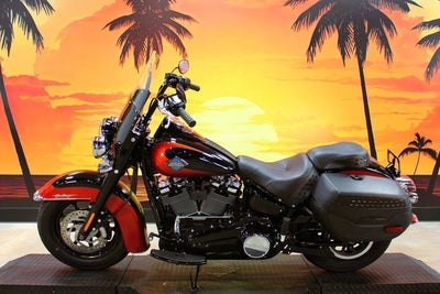 2025 Harley-Davidson Softail FLHC - Heritage Classic