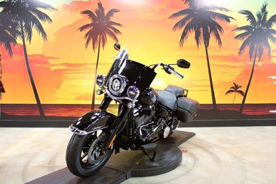 2025 Harley-Davidson Softail FLHC - Heritage Classic