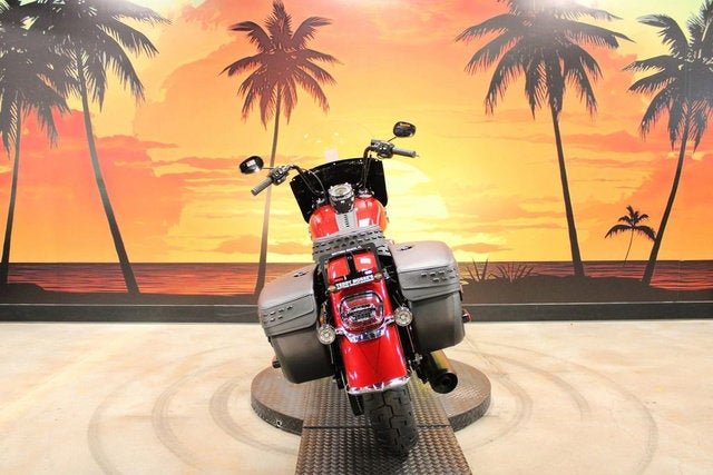 2026 Harley-Davidson Softail FLHC - Heritage Classic