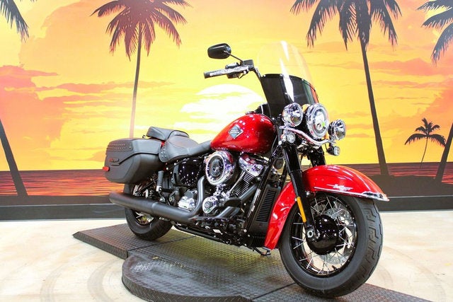 2026 Harley-Davidson Softail FLHC - Heritage Classic