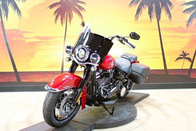 2026 Harley-Davidson Softail FLHC - Heritage Classic