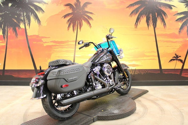 2026 Harley-Davidson Softail FLHC - Heritage Classic