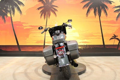 2025 Harley-Davidson Softail FLHC - Heritage Classic