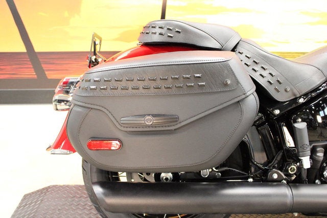 2026 Harley-Davidson Softail FLHC - Heritage Classic