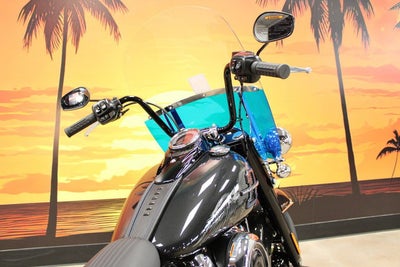 2026 Harley-Davidson Softail FLHC - Heritage Classic