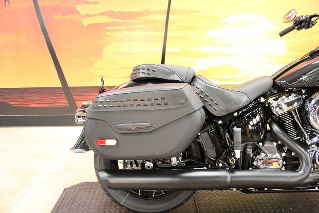 2026 Harley-Davidson Softail FLHC - Heritage Classic