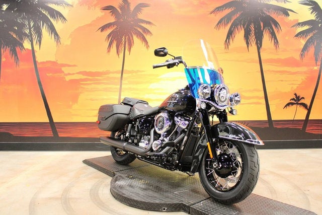 2026 Harley-Davidson Softail FLHC - Heritage Classic