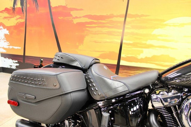 2026 Harley-Davidson Softail FLHC - Heritage Classic