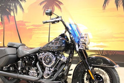 2026 Harley-Davidson Softail FLHC - Heritage Classic