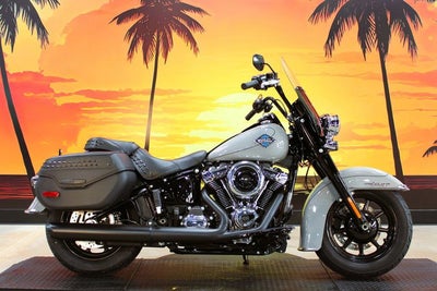 2025 Harley-Davidson Softail FLHC - Heritage Classic