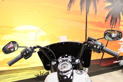 2025 Harley-Davidson Softail FLHC - Heritage Classic