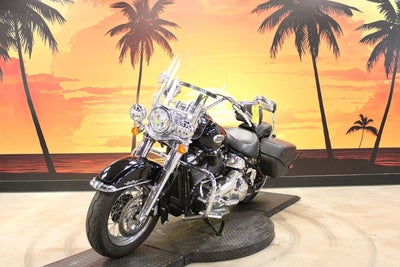 2023 Harley-Davidson FLHCS - Heritage Classic Base