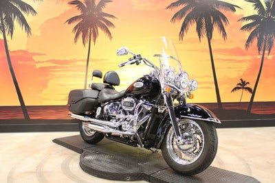 2023 Harley-Davidson FLHCS - Heritage Classic Base