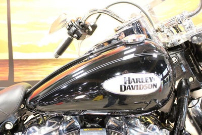2023 Harley-Davidson FLHCS - Heritage Classic Base