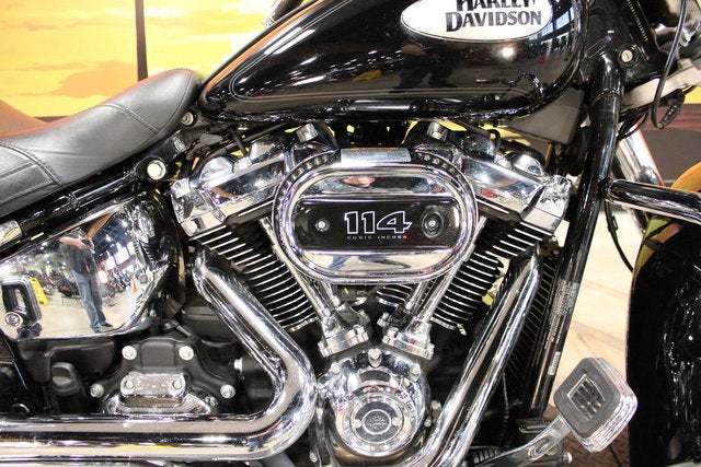 2023 Harley-Davidson FLHCS - Heritage Classic Base