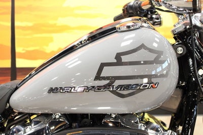 2026 Harley-Davidson Softail FXBR - Breakout