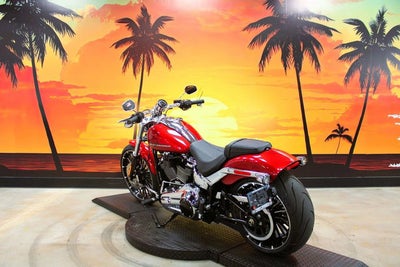 2025 Harley-Davidson Softail FXBR - Breakout